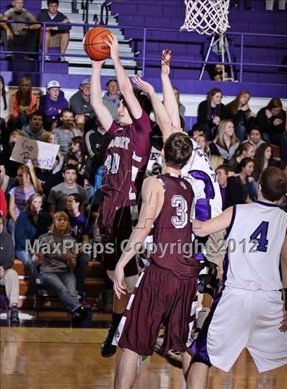 Thumbnail 2 in Sevier County vs. Dobyns-Bennett (Region 1-AAA R1 Playoff) photogallery.