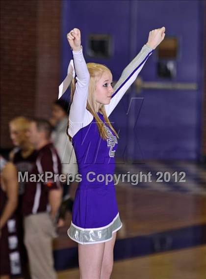 Thumbnail 3 in Sevier County vs. Dobyns-Bennett (Region 1-AAA R1 Playoff) photogallery.