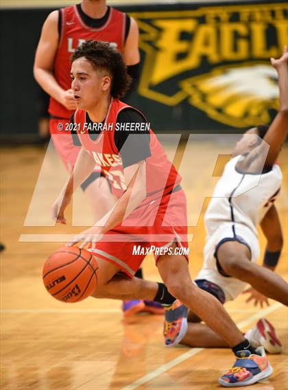 Thumbnail 3 in Cy Lakes v Benjamin Davis (UIL 6A Area Round Playoff) photogallery.