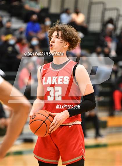 Thumbnail 3 in Cy Lakes v Benjamin Davis (UIL 6A Area Round Playoff) photogallery.