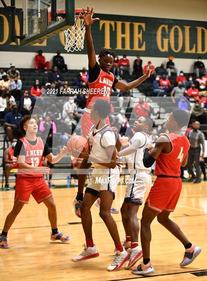 Thumbnail 2 in Cy Lakes v Benjamin Davis (UIL 6A Area Round Playoff) photogallery.