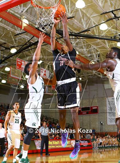 Thumbnail 1 in Centennial vs. De La Salle (Nike Extravaganza) photogallery.