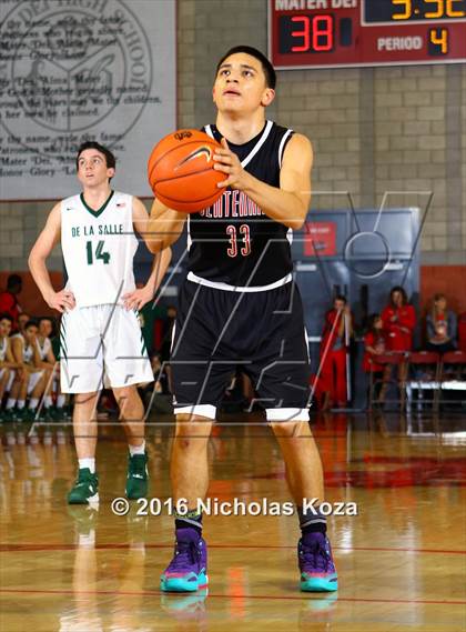 Thumbnail 3 in Centennial vs. De La Salle (Nike Extravaganza) photogallery.