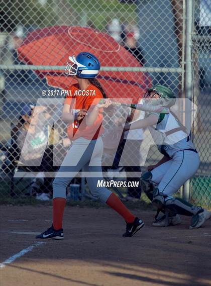 Thumbnail 2 in Eagle Rock vs Huntington Park photogallery.