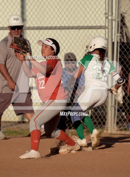 Thumbnail 2 in Eagle Rock vs Huntington Park photogallery.