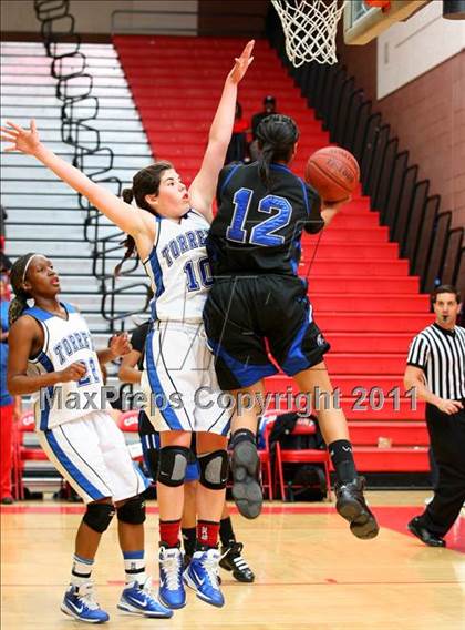 Thumbnail 2 in Windward @ La Jolla Country Day (CIF SoCal D4 Regional Final) photogallery.