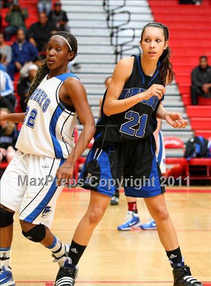 Thumbnail 2 in Windward @ La Jolla Country Day (CIF SoCal D4 Regional Final) photogallery.