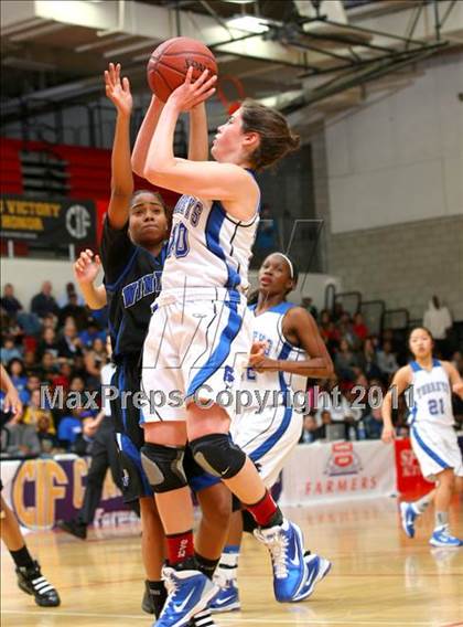 Thumbnail 2 in Windward @ La Jolla Country Day (CIF SoCal D4 Regional Final) photogallery.
