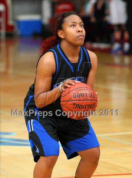 Thumbnail 2 in Windward @ La Jolla Country Day (CIF SoCal D4 Regional Final) photogallery.