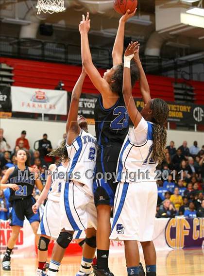 Thumbnail 3 in Windward @ La Jolla Country Day (CIF SoCal D4 Regional Final) photogallery.