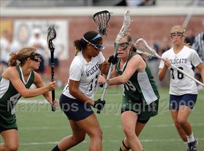 Thumbnail 1 in Farmingdale vs. West Genesee (NYSPHSAA Class A Semifinal) photogallery.