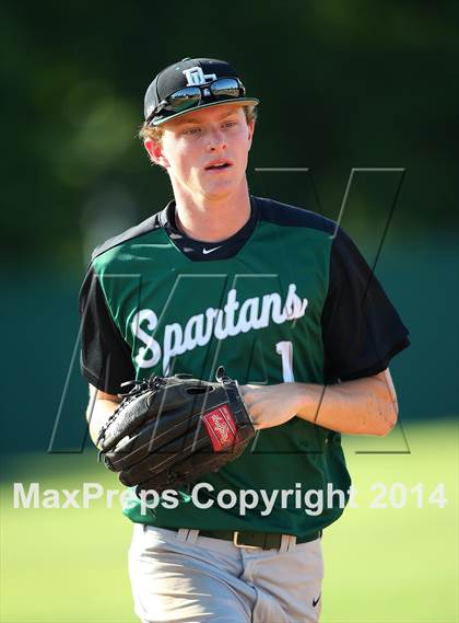 Thumbnail 3 in De La Salle vs. Pleasant Grove (Boras Classic) photogallery.