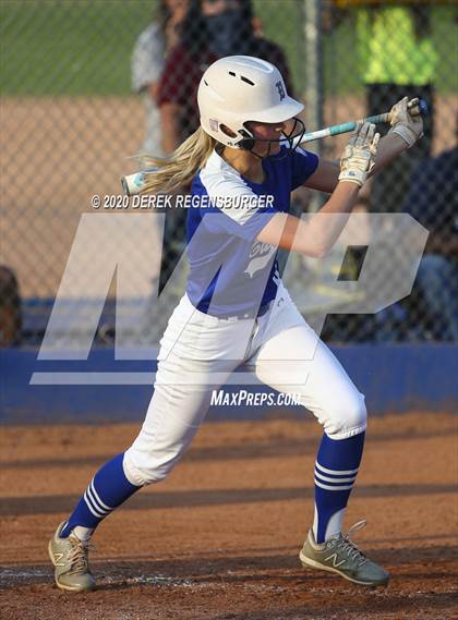 Thumbnail 2 in Cherokee Trail vs Broomfield (CHSAA 5A Playoff 2nd Rd) photogallery.