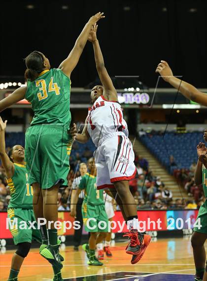 Thumbnail 2 in Salesian vs. Long Beach Poly (CIF State Open Division Final) photogallery.
