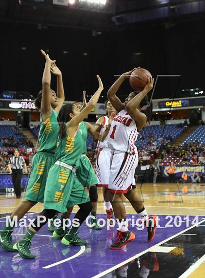Thumbnail 2 in Salesian vs. Long Beach Poly (CIF State Open Division Final) photogallery.