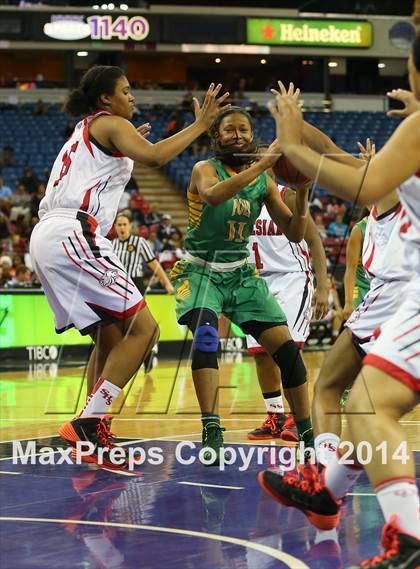 Thumbnail 3 in Salesian vs. Long Beach Poly (CIF State Open Division Final) photogallery.
