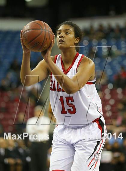 Thumbnail 2 in Salesian vs. Long Beach Poly (CIF State Open Division Final) photogallery.