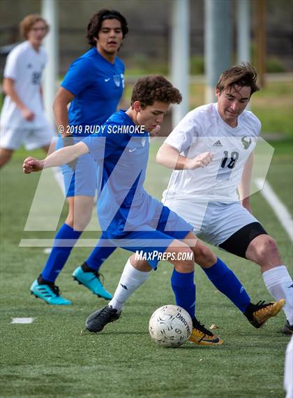 Thumbnail 3 in Central vs. La Costa Canyon photogallery.