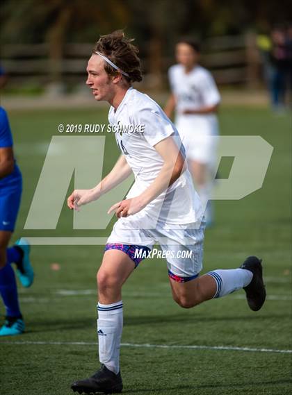 Thumbnail 2 in Central vs. La Costa Canyon photogallery.