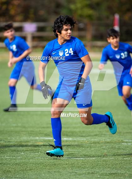 Thumbnail 3 in Central vs. La Costa Canyon photogallery.