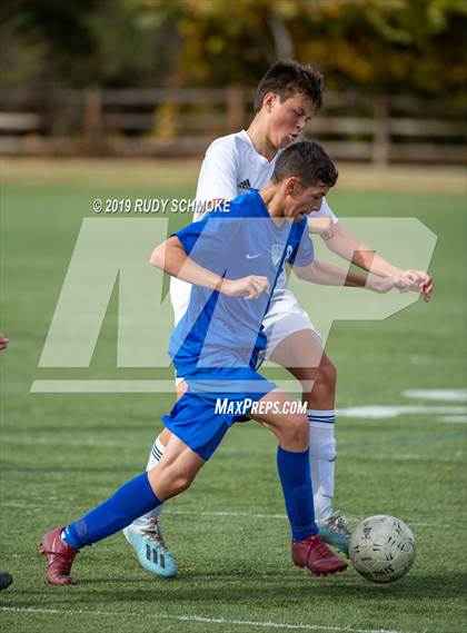 Thumbnail 2 in Central vs. La Costa Canyon photogallery.