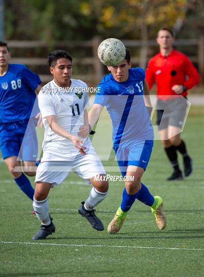 Thumbnail 3 in Central vs. La Costa Canyon photogallery.