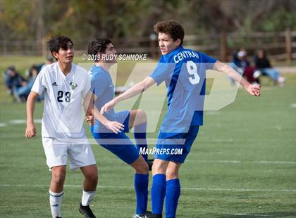 Thumbnail 3 in Central vs. La Costa Canyon photogallery.