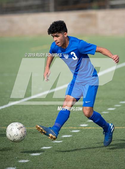 Thumbnail 1 in Central vs. La Costa Canyon photogallery.