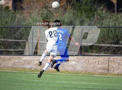 Thumbnail 1 in Central vs. La Costa Canyon photogallery.