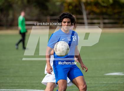 Thumbnail 3 in Central vs. La Costa Canyon photogallery.