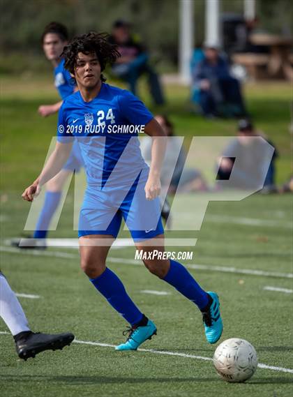Thumbnail 2 in Central vs. La Costa Canyon photogallery.