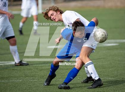 Thumbnail 3 in Central vs. La Costa Canyon photogallery.