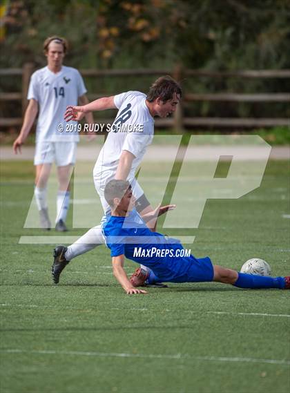Thumbnail 3 in Central vs. La Costa Canyon photogallery.