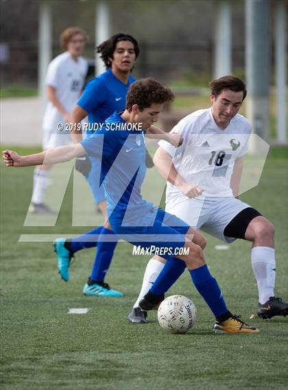 Thumbnail 2 in Central vs. La Costa Canyon photogallery.