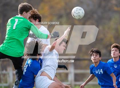 Thumbnail 1 in Central vs. La Costa Canyon photogallery.