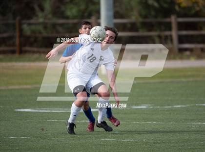 Thumbnail 2 in Central vs. La Costa Canyon photogallery.