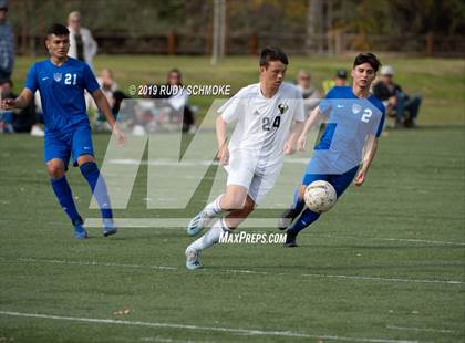 Thumbnail 2 in Central vs. La Costa Canyon photogallery.