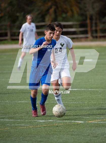 Thumbnail 3 in Central vs. La Costa Canyon photogallery.