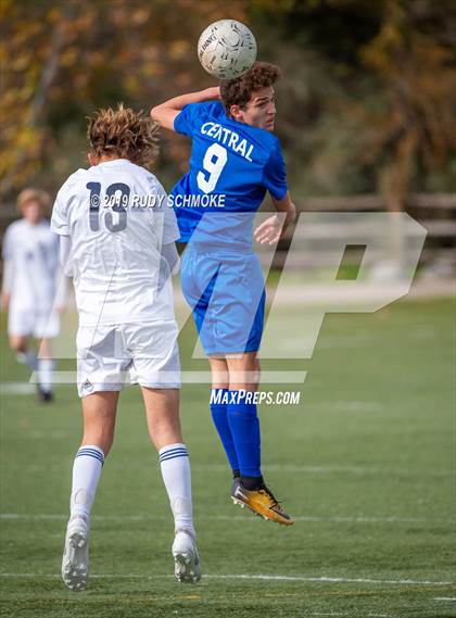 Thumbnail 1 in Central vs. La Costa Canyon photogallery.