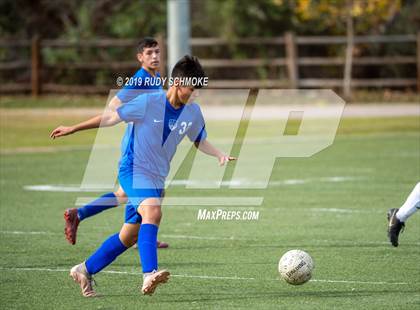 Thumbnail 3 in Central vs. La Costa Canyon photogallery.