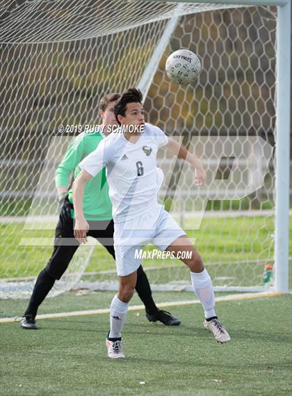 Thumbnail 2 in Central vs. La Costa Canyon photogallery.