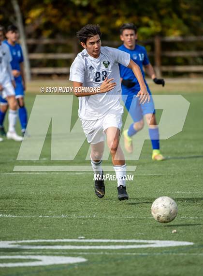 Thumbnail 3 in Central vs. La Costa Canyon photogallery.