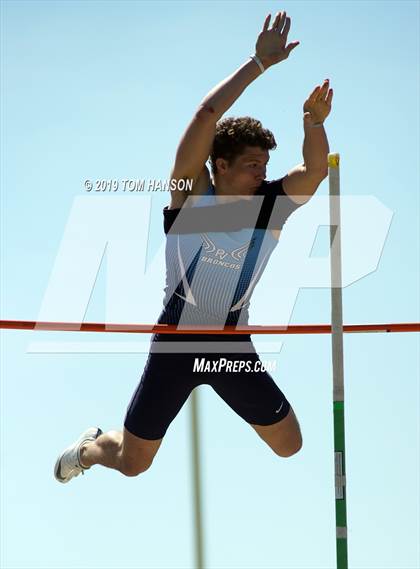 Thumbnail 3 in Fightin' Red Invitational photogallery.