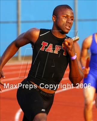 Thumbnail 3 in L.A. City Section Championships photogallery.
