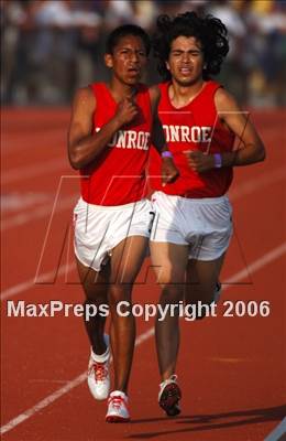 Thumbnail 3 in L.A. City Section Championships photogallery.