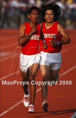 Thumbnail 2 in L.A. City Section Championships photogallery.