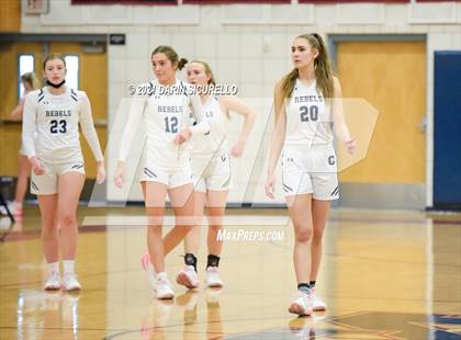 Thumbnail 1 in Troy vs. Columbine (Nike Tournament of Champions) photogallery.
