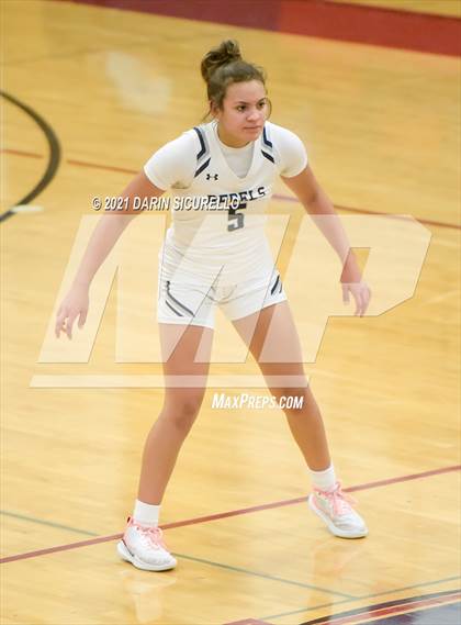 Thumbnail 3 in Troy vs. Columbine (Nike Tournament of Champions) photogallery.