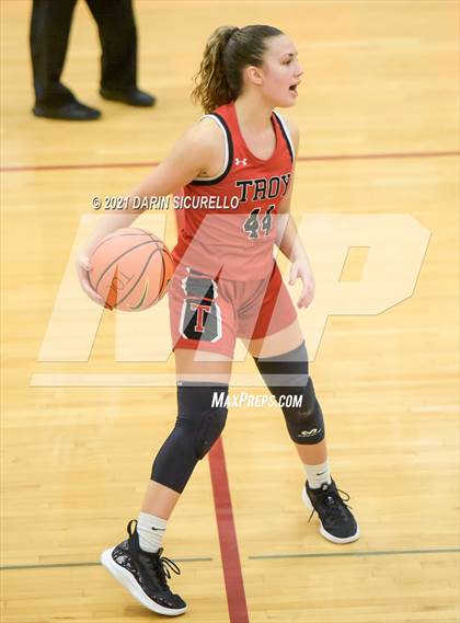 Thumbnail 2 in Troy vs. Columbine (Nike Tournament of Champions) photogallery.