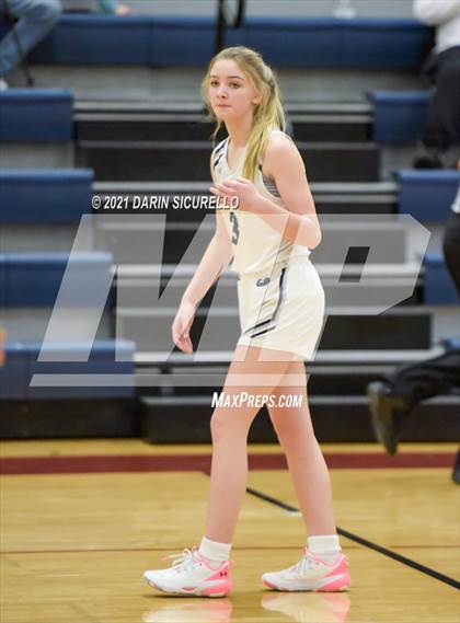 Thumbnail 3 in Troy vs. Columbine (Nike Tournament of Champions) photogallery.